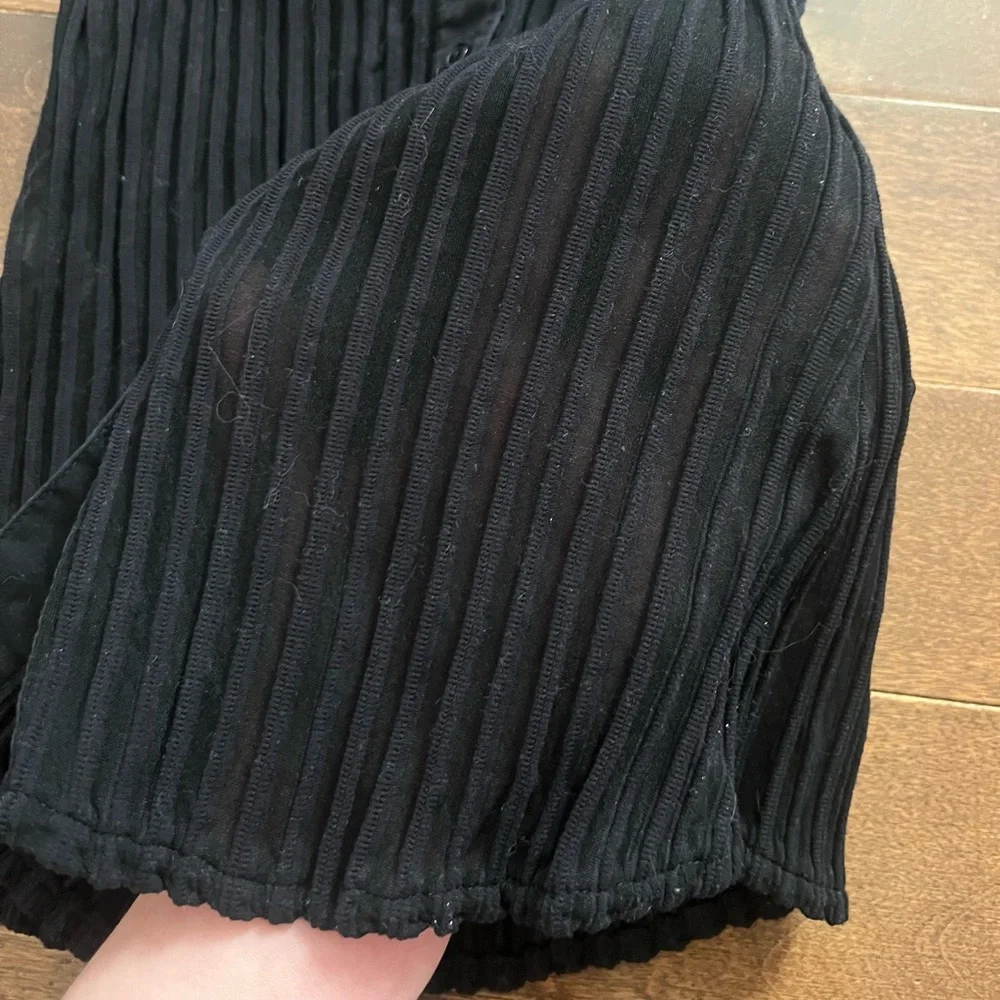 Express semi-sheer top - Picture 2 of 4